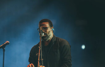 Talented Nigerian Artist is Trying to Reduce Global Pollutions